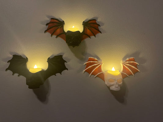 Skull-Bat Wall-Mounted Figurine/Lantern